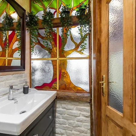 1851: Exceptional 19th Century In Apartment Madrid