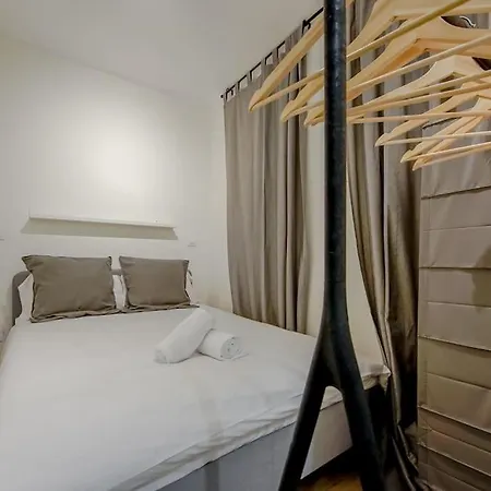 Apartment Modern Apt 6px En La Plaza De Tirso De Molina Madrid