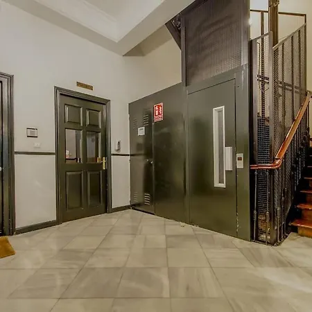 Modern Apt 6px En La Plaza De Tirso De Molina * Madrid