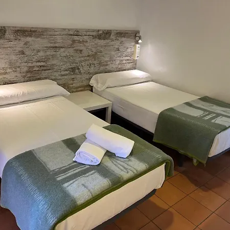 Casa De Huespedes Almansa Madryt