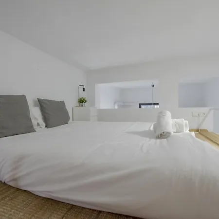 Apartment Moderno Piso Puerta Calle En Ponzano / Olavide Madrid