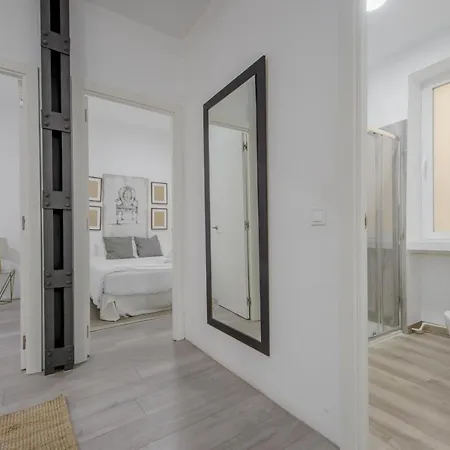 Apartamento Cozy Apartamento En La Latina, El Centro De *