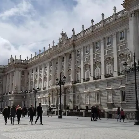 La Morada Del Gato Con Estilo Y Carisma * Madrid