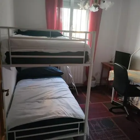 Apartamento Privada, Luminosa Y Bien Comunicada
