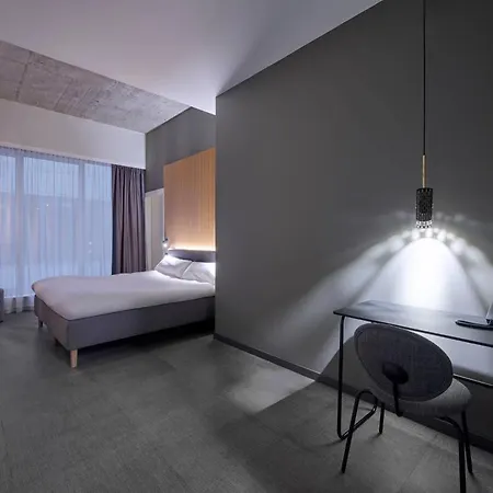 Zleep Airport Hotell 3*