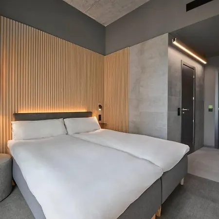 Zleep Airport 3*