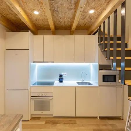 Amplio Piso A 300m De Retiro Apartment
