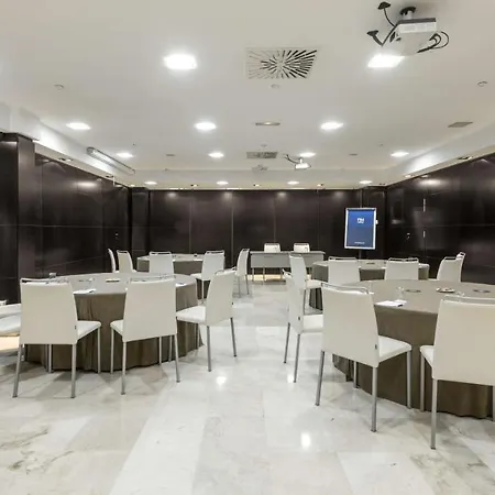 Nh Principe De Vergara Ξενοδοχείο