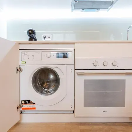 Apartamento Amplio Apto A 300m De Retiro