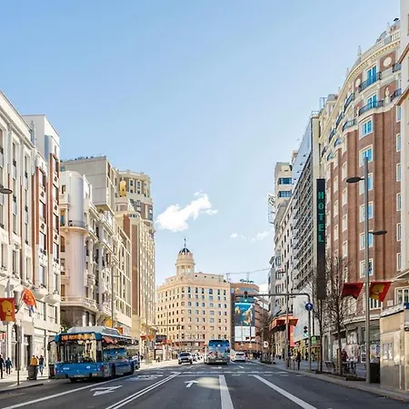 Apartamento Agradable Estudio 3 Personas / 2 Camas En Gran Via *