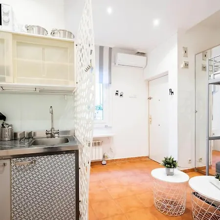 Agradable Estudio 3 Personas / 2 Camas En Gran Via Apartamento