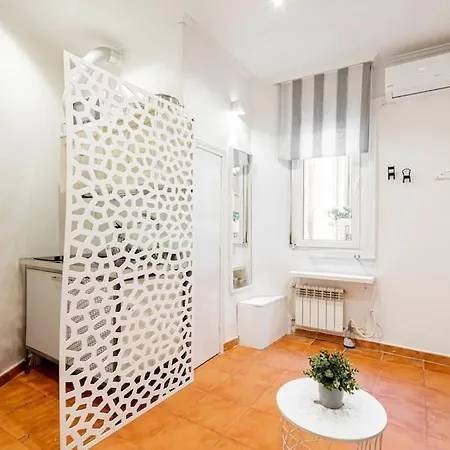 Agradable Estudio 3 Personas / 2 Camas En Gran Via Apartamento