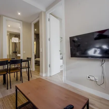 Downtown Apt 7pax La Latina-centro De Madrid! * Madrid