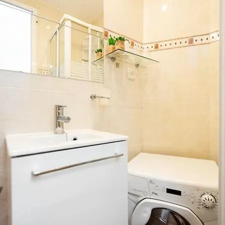 Agradable Estudio 3 Personas / 2 Camas En Gran Via Apartamento *