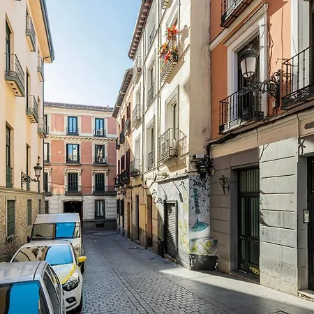 For Teatro Real Plaza Temporal Saint Martin Tru5 Apartment Madrid