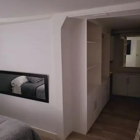 Precioso Apartamento De 2 Habitaciones. * Madrid