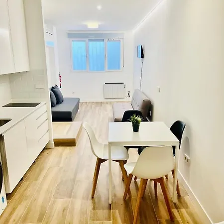 Bernabeu/ C.universitaria Apartment Madrid