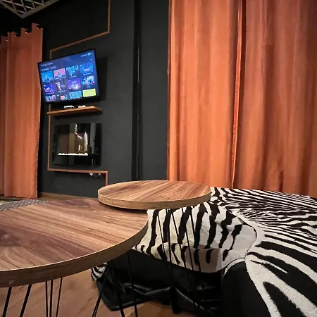 Chic10 Luxury Gran Via Apartment Madrid