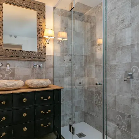 Homeabout Rios Rosas Apartment *