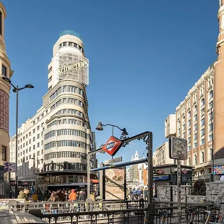 Agradable Estudio 3 Personas / 2 Camas En Gran Via Apartamento