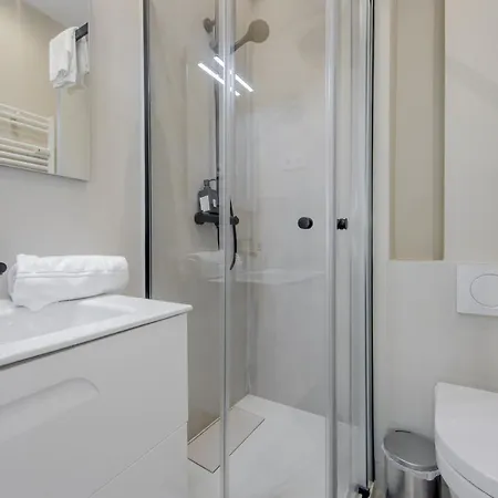 Downtown Apt 7pax La Latina-centro De Madrid! * Madrid