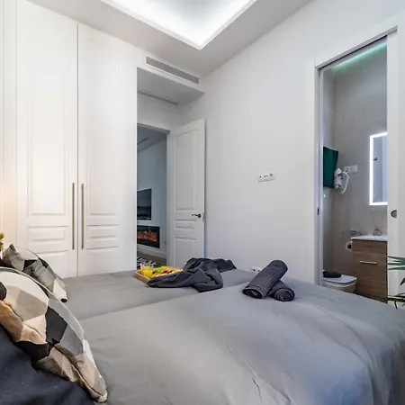 Exclusive Luxury In Apartamento Madrid