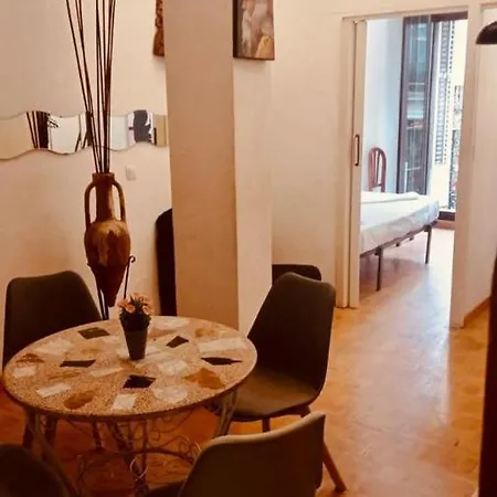 Plaza Callao Apartment