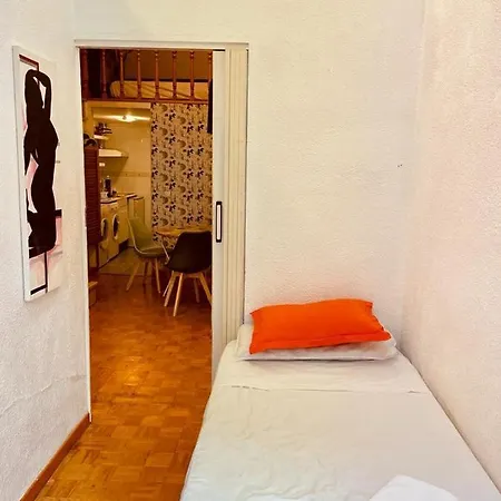 Plaza Callao Apartment *