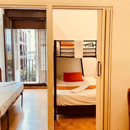 Plaza Callao Apartment