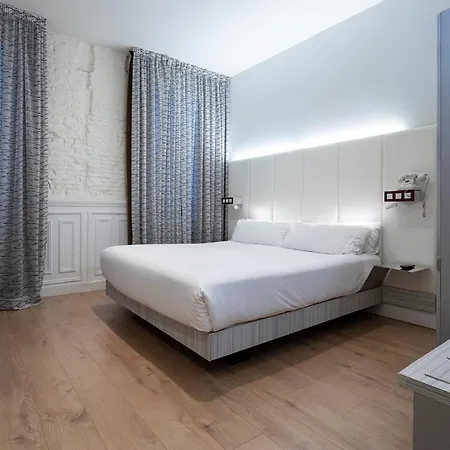 Hotell Petit Palace Lealtad Plaza Madrid