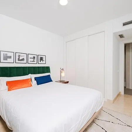 Robles Stylish & Modern 1 Bedroom In Conde Orgaz Apartment Madrid