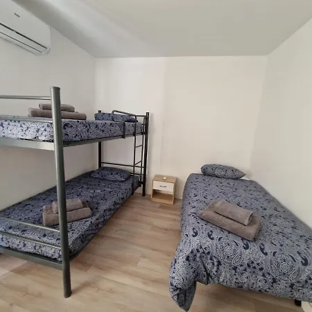 Holiday home Puerta Del Angel, Casa Independiente, 3 Plantas Madrid