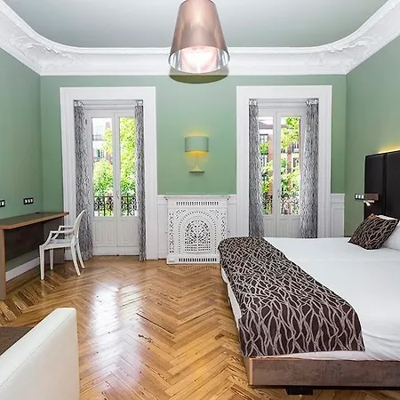 Petit Palace Lealtad Plaza 4*