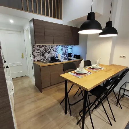 Precioso En Puente Vallecas, Madrid. D Apartment *