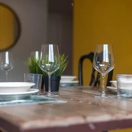 Moderno Y Lujoso Apartamento En Urbanizacion Privada Con Terraza De Diseno En Valdebebas / Ciudad Deportiva Real / Feria De