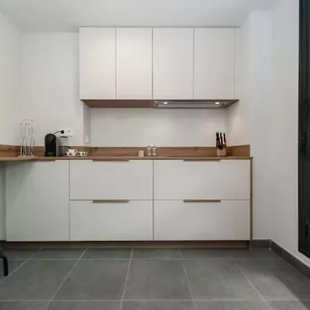 Apartment Moderno Y Lujoso Apartamento En Urbanizacion Privada Con Terraza De Diseno En Valdebebas / Ciudad Deportiva Real / Feria De *