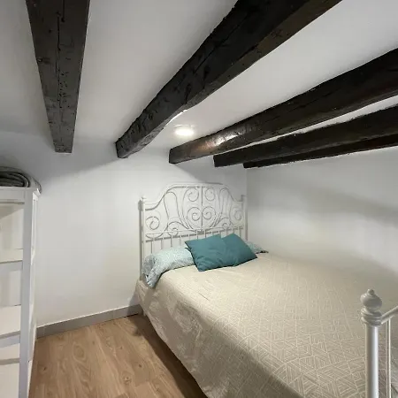 Acogedor Con Balcon En El Barrio De Chueca, Gran Via Con Aire Acondicionado Y Calefaccion *