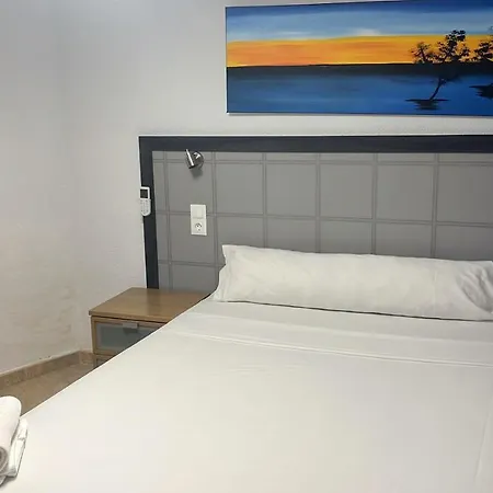 Pensión Hello 3*