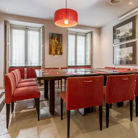 Hotel Meninas - Boutique Opera 4*