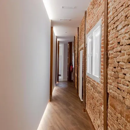 Apartment Plaza Espana V Calle San Bernardino 6br 6bh