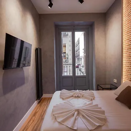 Apartment Plaza Espana V Calle San Bernardino 6br 6bh Madrid