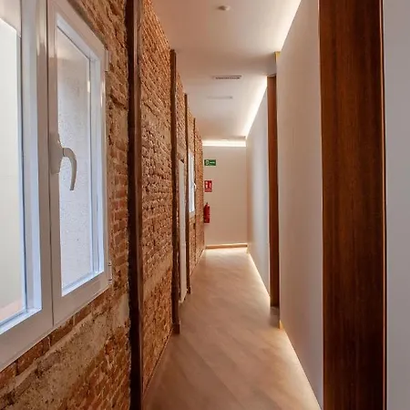 Apartment Plaza Espana V Calle San Bernardino 6br 6bh *