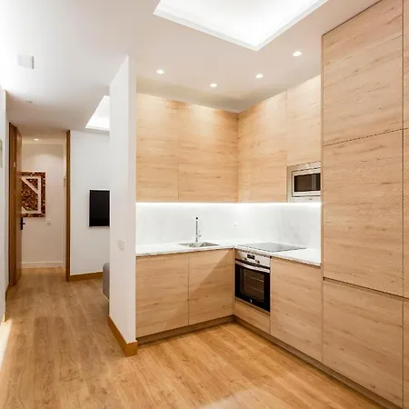 Plaza Espana V Calle San Bernardino 6br 6bh Apartment Madrid