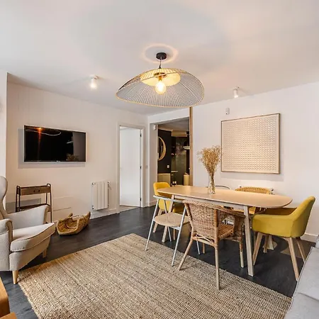 Queens Plaza Mayor I Apartment