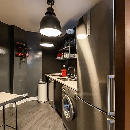 Queens Plaza Mayor I Apartment *