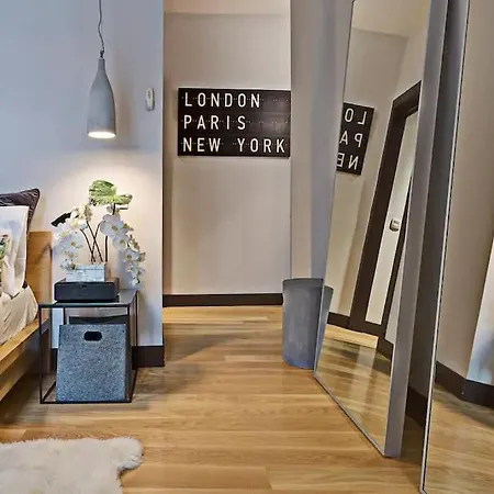 Spacious Luxury 1br In Centro! S.an Apartamento Madrid