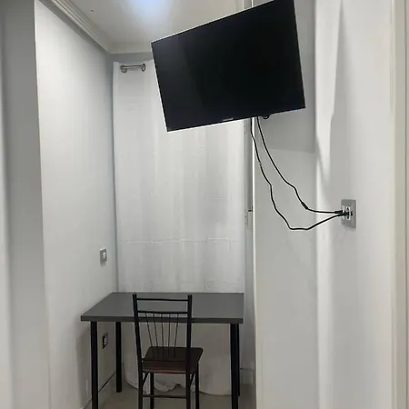 In - 01 Lavapies Guest house