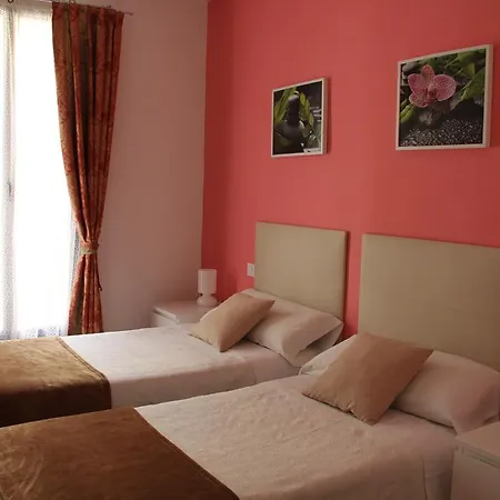 Гостевой дом Casa De Huespedes Galaica Мадрид