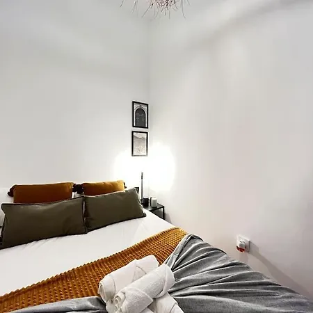Apartment Exterior Atocha Ile Fe