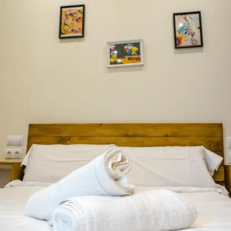Apartment Acogedor Estudio En Cuatro Caminos By Bebalmy